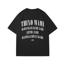 Laden Sie das Bild in den Galerie-Viewer, Übergroßes T-Shirt „Thixo Wami“
